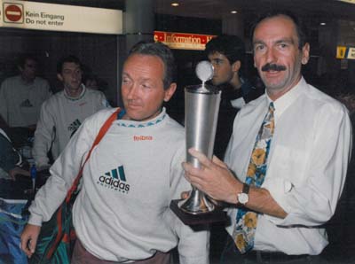 Ankunft Flughafen Wien-Team Europcup der Meister 1992